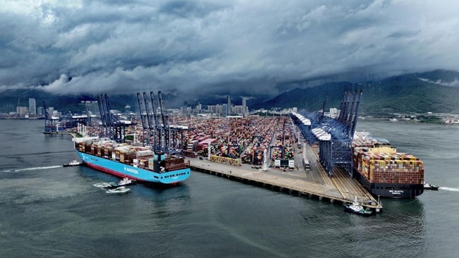 Alette Mærsk, Equinox vessel no. 4 at Yantian Port, China