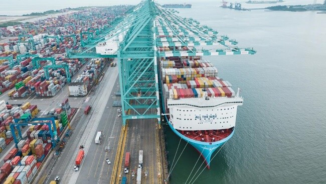 Ane Mærsk arriving at Tanjung Pelepas PTP in Malaysia